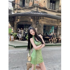 批发Okaaay伊甸园游记夏季法式复古度假风波点<b class='q'>挂</b><b class='q'>脖</b>V领掐腰<b class='q'>连衣裙</b>