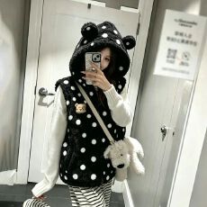 批发熊耳朵波点连帽马甲2026女<b class='q'>秋</b>冬爆款加厚保暖百搭慵懒风外搭