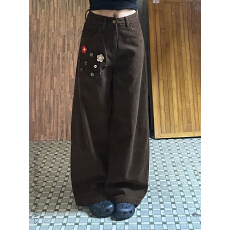 批发美拉德复古花朵棕色阔<b class='q'>腿</b>直筒牛仔<b class='q'>裤</b>女春秋2026新款宽松显瘦拖地<b class='q'>裤</b>