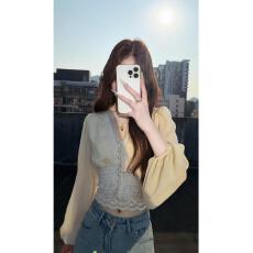 法式名媛风气质蕾丝拼接v领衬衫女性感短款别致上衣2025春季新款