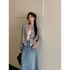 批发复古圆领小香风外套女秋季小个子高级感条纹宽松名媛千金短款上衣