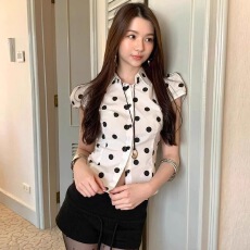 批发夏季法式气质少女绑带<b class='q'>波点</b>收腰<b class='q'>衬衫</b>新款复古泡泡显瘦短袖辣妹上衣