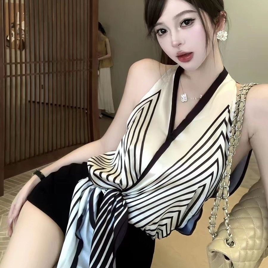 法式慵懒高级感气质印花挂脖背心女装夏季设计感系带纯欲气质衬衫 服裝批發女裝批發服飾貨源