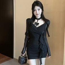 批发黑色网纱挂脖长袖<b class='q'>连衣裙</b>女<b class='q'>春秋</b>季新款修身包臀短裙