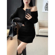 批发韩版纯欲风斜领露锁骨长袖超修身性感包臀打底抽皱连衣裙秋冬<b class='q'>女装</b>