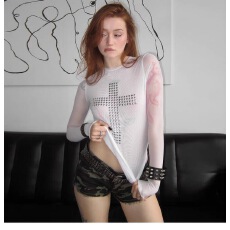 批发<b class='q'>欧美</b>2026<b class='q'>上衣</b>女时尚气质圆领钉珠设计轻薄网纱透视女T恤