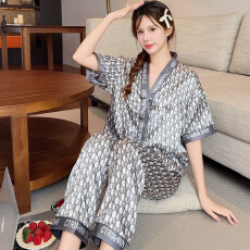 批发2026新款轻奢感睡衣女仿真丝<b class='q'>印花</b>网红款短袖开衫冰丝两件套家居服