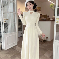 批发实拍法式镂空立体花朵半高领针织连衣裙女2025秋<b class='q'>冬</b>新款打底毛衣裙