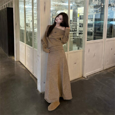 批发套装<b class='q'>春</b>秋新款气质高级感卡其色搭配一整套露肩针织毛衣半身裙