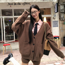 批发北极绒腈纶35%锦纶40%PBT25%高级感<b class='q'>毛衣</b>外套V领针织开衫上衣