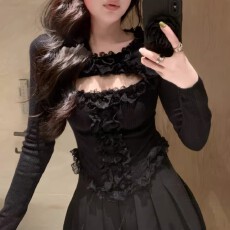 批发纯欲风甜美木耳边洋气短针织衫女设计感性感镂空打底内搭紧身上衣