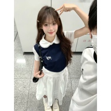 批发三件套装韩系气质休闲<b class='q'>运动服</b>套装夏季2026新款<b class='q'>衬衫</b>短袖背心半身裙