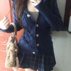 批发韩系学院风麻花<b class='q'>针织</b>开<b class='q'>衫</b>女秋冬高级感修身小个子短款连帽毛衣外套