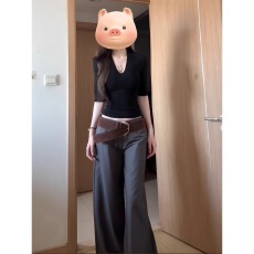 批发大码辣妹风正肩V领中袖T恤女秋<b class='q'>冬</b>新款修身显瘦黑色小众设计感上衣