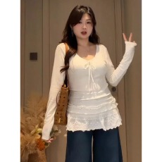 批发大码<b class='q'>胖</b><b class='q'>mm</b>秋冬甜美风V领蕾丝拼接绑带长袖T恤女内搭打底高级感上衣