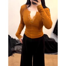 批发<b class='q'>大码</b><b class='q'>女</b>装v领蕾丝拼接长袖磨毛打底t恤冬胖mm纯欲风辣妹显瘦小上衣