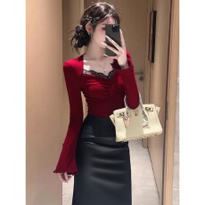 大码法式红色方领打底衫T恤女秋冬高级小众不撞款独特超好看上衣