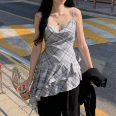 批发有货 韩国夏季设计感荡领叠穿不规则荷叶边格子<b class='q'>吊带</b>裙连衣裙女
