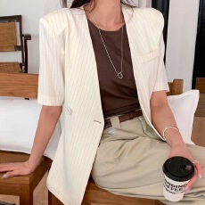 批发INS 夏法式高级感复古V领两粒扣腰带<b class='q'>修身</b>条纹短袖夹克<b class='q'>西装</b>外套