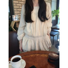 批发已出货   <b class='q'>韩国</b>ins长袖收腰系绳迷你连衣裙