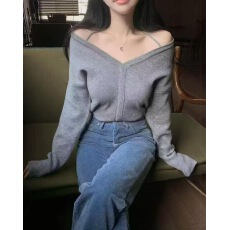 批发已出货  chic<b class='q'>韩国</b>小众设计感简约V领挂脖针织衫