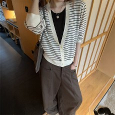 批发欧洲站2026早秋新款欧货显瘦拼接假两件条纹羊毛针织<b class='q'>开衫</b>套头上衣