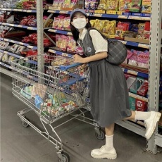 批发<b class='q'>可爱</b>学院风夏新款徽章百褶背带裙子<b class='q'>连衣裙</b>短袖衬衫两件套装学生女