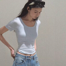 百搭蝴蝶结露背纯欲短袖T恤女2026年夏季新款修身显瘦时尚风上衣