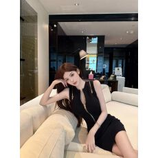 批发新款~名媛气质金属拉链无袖修身包臀针织连衣裙女
