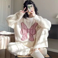 批发黛琳芬多款<b class='q'>珊瑚</b><b class='q'>绒</b>女士<b class='q'>睡衣</b>秋冬季保暖加厚卡通套头法兰<b class='q'>绒</b>家居服