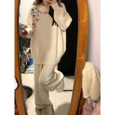 批发特<b class='q'>大码</b>200斤女装高级感穿搭软糯宽松秋冬内搭外穿印花针织毛衣女