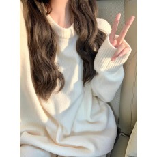 批发特<b class='q'>大码</b>200斤女装高级感穿搭软糯宽松秋冬内搭外穿印花针织毛衣女