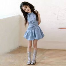 批发韩版<b class='q'>女童</b>202<b class='q'>6</b>夏季新款蓝色波点挂脖背心裙小女孩气质收腰花苞短裙