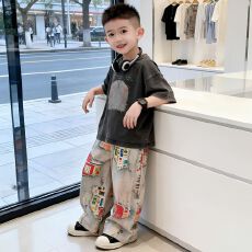 批发宝宝夏季套装2026新款洋气<b class='q'>儿童</b>短袖酷帅男童夏装帅气衣服两件套潮