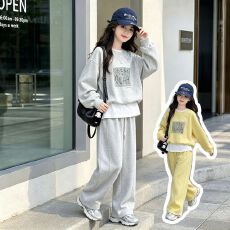 批发女童<b class='q'>春</b>秋套装2026新款宽松洋气休闲假两件卫衣女大童运动两件套潮