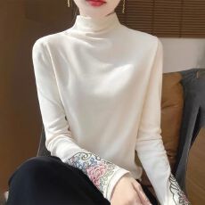 批发秋冬半高领德绒打底衫女复古民族风长袖中式<b class='q'>T</b><b class='q'>恤</b>国风刺绣保暖上衣