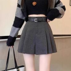 批发百褶南大街毛呢<b class='q'>短裤</b>女2026秋冬外穿靴裤<b class='q'>高腰</b>a字阔腿学院风格大码