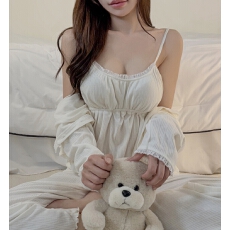 批发韩系ins<b class='q'>睡衣</b>女春秋棉质2026新款纯欲风性感带胸垫花边<b class='q'>三件套</b>装