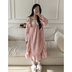 批发韩系chic<b class='q'>秋冬</b>睡衣女珊瑚绒睡裙长款新款保暖长绒公主风加厚家居服
