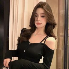 批发黑色<b class='q'>露肩</b>修身正肩长袖女春季新款纯欲风辣妹显瘦设计感上衣