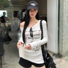 批发人棉辣妹风字母印花斜肩长袖<b class='q'>T</b><b class='q'>恤</b>女春季独特修身显瘦<b class='q'>露肩</b>上衣