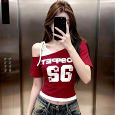批发已出货 原版棉印花辣妹修身斜肩假两件撞色t恤女韩版露肩短袖上衣