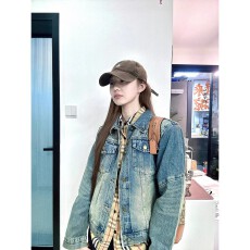 批发复古水洗牛仔外套女<b class='q'>春</b>秋2026新款设计感宽松休闲百搭短款夹克上衣