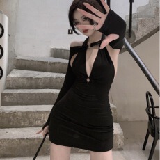 批发显胸镂空紧身收腰<b class='q'>夜店</b>秋季新款blahs设计感<b class='q'>连衣裙</b>女长袖性感欧美