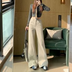 批发6434卡其色老钱风微喇牛仔裤女2026<b class='q'>春</b>季新款奶茶高腰不贴腿喇叭裤