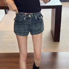 批发重工辣妹牛仔<b class='q'>短裤</b>女2026夏新款洋气个性弹力修身A字热裤