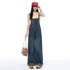 批发2026美式复古牛仔背带裤女韩版宽松高腰显瘦阔腿<b class='q'>连体</b><b class='q'>长裤</b>