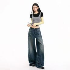 批发实拍2026新款<b class='q'>牛仔裤</b>女阔腿水洗美式破洞磨白辣妹