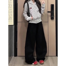 批发美式高街字母刺绣弯刀<b class='q'>牛仔裤</b>女春季黑色慵懒宽松显瘦辣妹阔腿长裤