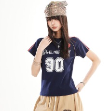 批发复古<b class='q'>运动</b>球衣夏季潮流新款圆领插肩短袖T恤女夏季正肩修身辣妹衣